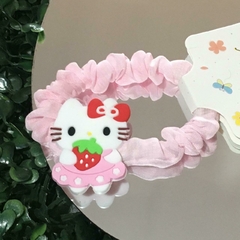 SCRUNCHIE KITTY FRUTILLA COL6381