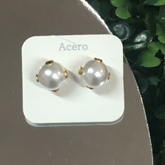 AR0S ACERO DORADO SIMIL PERLA ENGARZADA BLANCO (1CM) ACR459