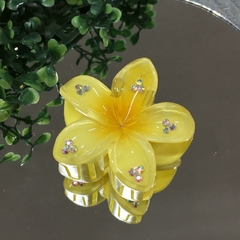 BROCHE FLOR HAWAIANA CON STRASS AMARILLO (6CM) COL6828 - comprar online