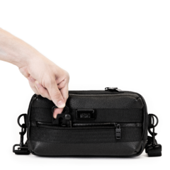 SLING BAG CUERO - NEGRO TM