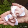 Laço gisele pérolas gg 12cm (faixinha ou bico de pato)