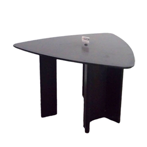 MESA DE REUNION TRIANGULAR DE 1.27 X 1.27 X 0.75h 1302 CR.10976