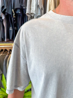 Remera Wash celeste en internet