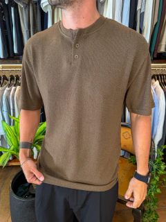 Remera Mitre chocolate