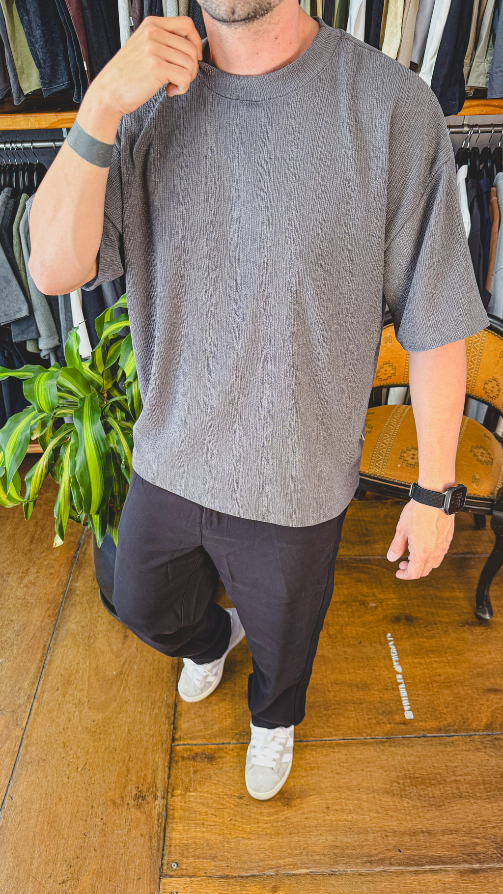 Remera basel gris oscuro