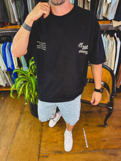 Remera Vision Negra - comprar online