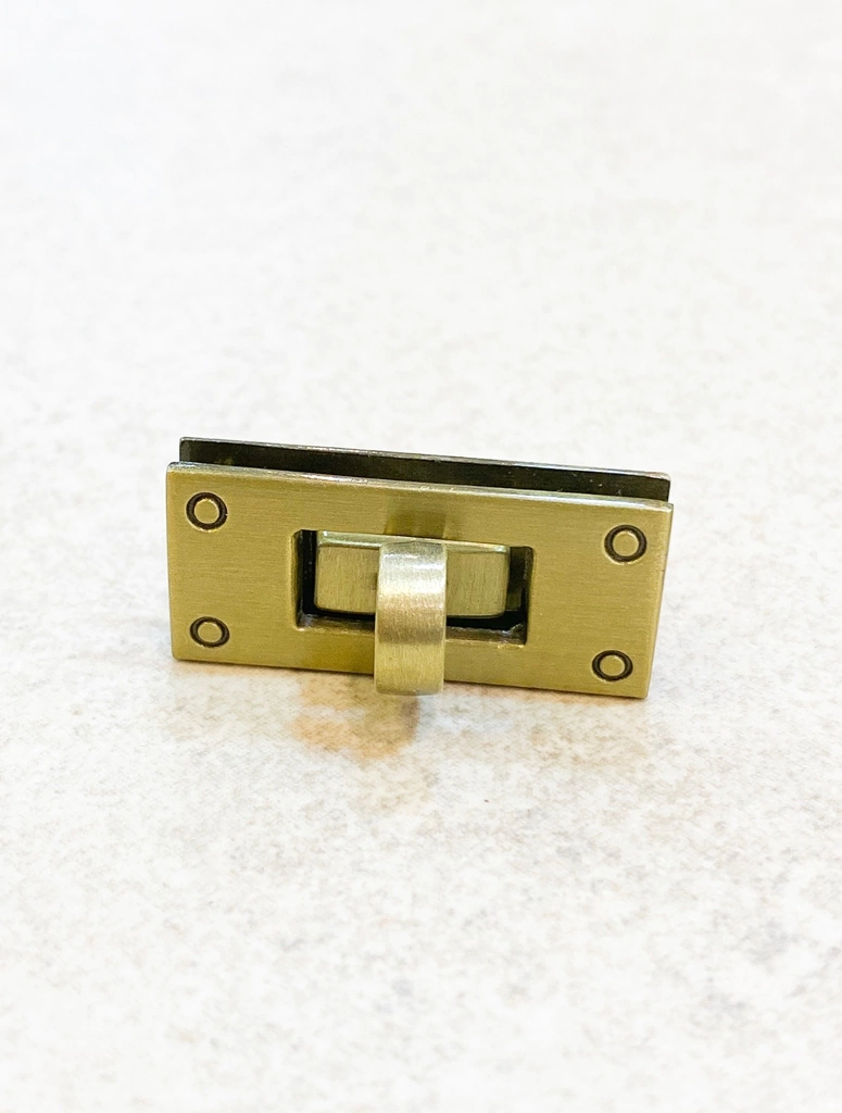 Fecho Torniquete Ouro Velho 3,5 x 1,5
