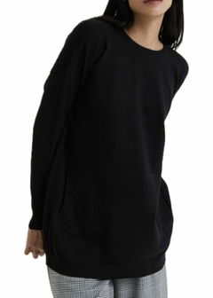 Sweater c red liso largo con bolsillos (2225027)