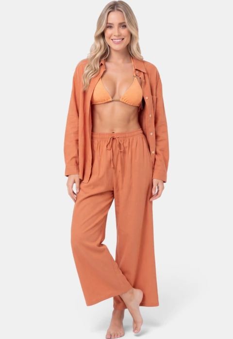 Conjunto Areia Branca Calça e Camisa Solaris Marrom