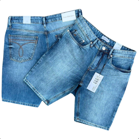 Imagem do Bermuda Calvin Klein Clara