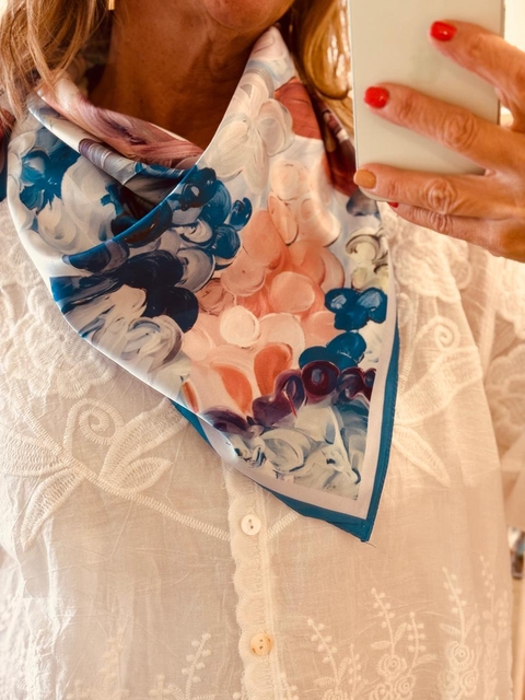 PAÑUELO ME SIENTO REALIZADA - comprar online