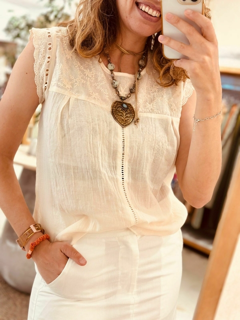 BLUSA LIVIANDAD !