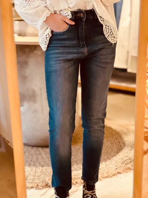 JEAN ME PA QUE AL CARRO!