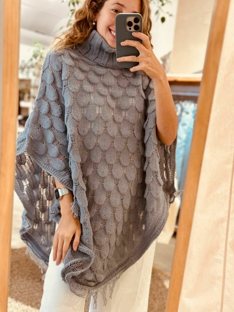 PONCHO LUCIENDOME! - comprar online