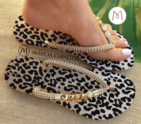 Animal Print com pingentes