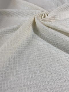 Trama - Off White en internet