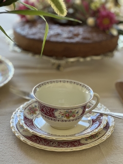 Trió de té de loza inglesa Myott, mínimo chip en el borde. - comprar online
