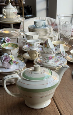 Tetera de loza inglesa Wood’s Ivory Ware. Non Drip.