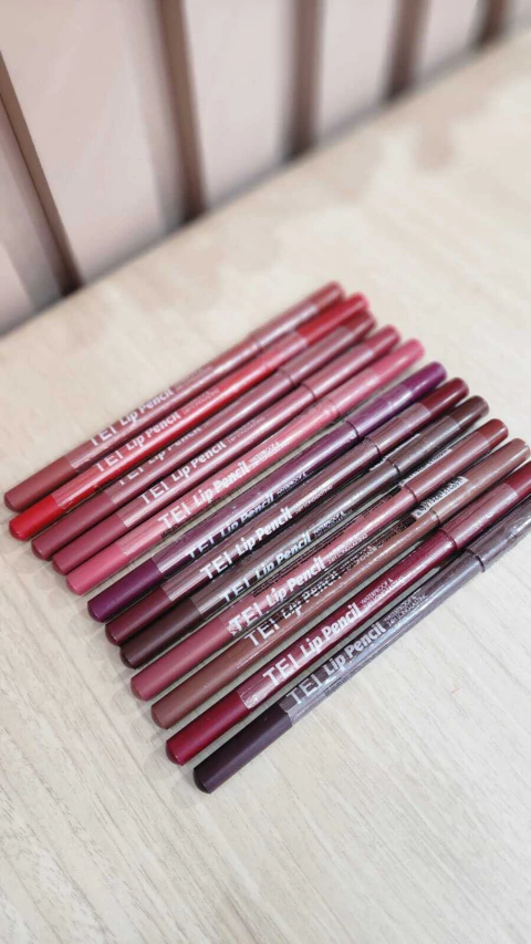 DELINEADOR DE LABIOS TEI por unidad