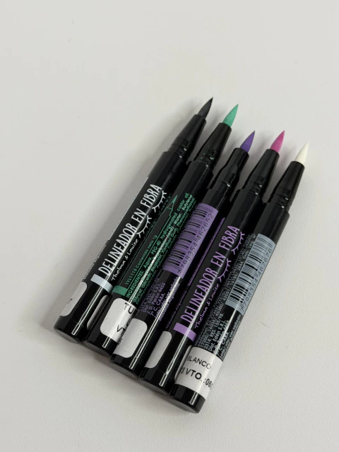 Delineador en fibra por unidad Thelma