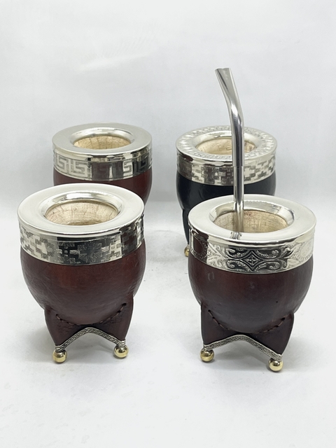 Mate imperial con base refuerzo y bolitas dorado + bombilla