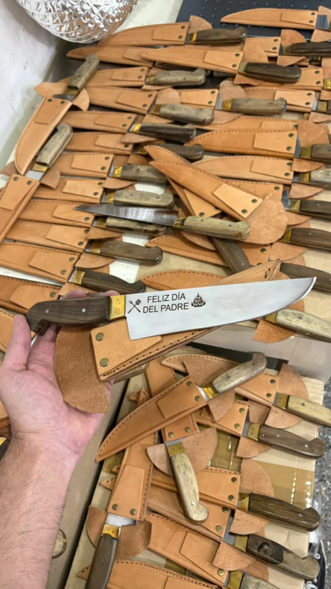 CUCHILLO 18 CM CON VAINA CUERO - comprar online