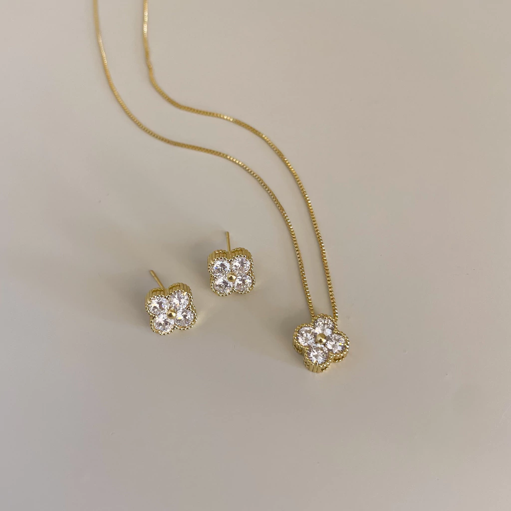 Conjunto Petalina dourado - Semijoia