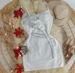 Vestido crepe bordado em strass