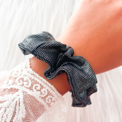 SCRUNCHIE - METALIZADA CON LÍNEAS PLATEADAS - comprar online